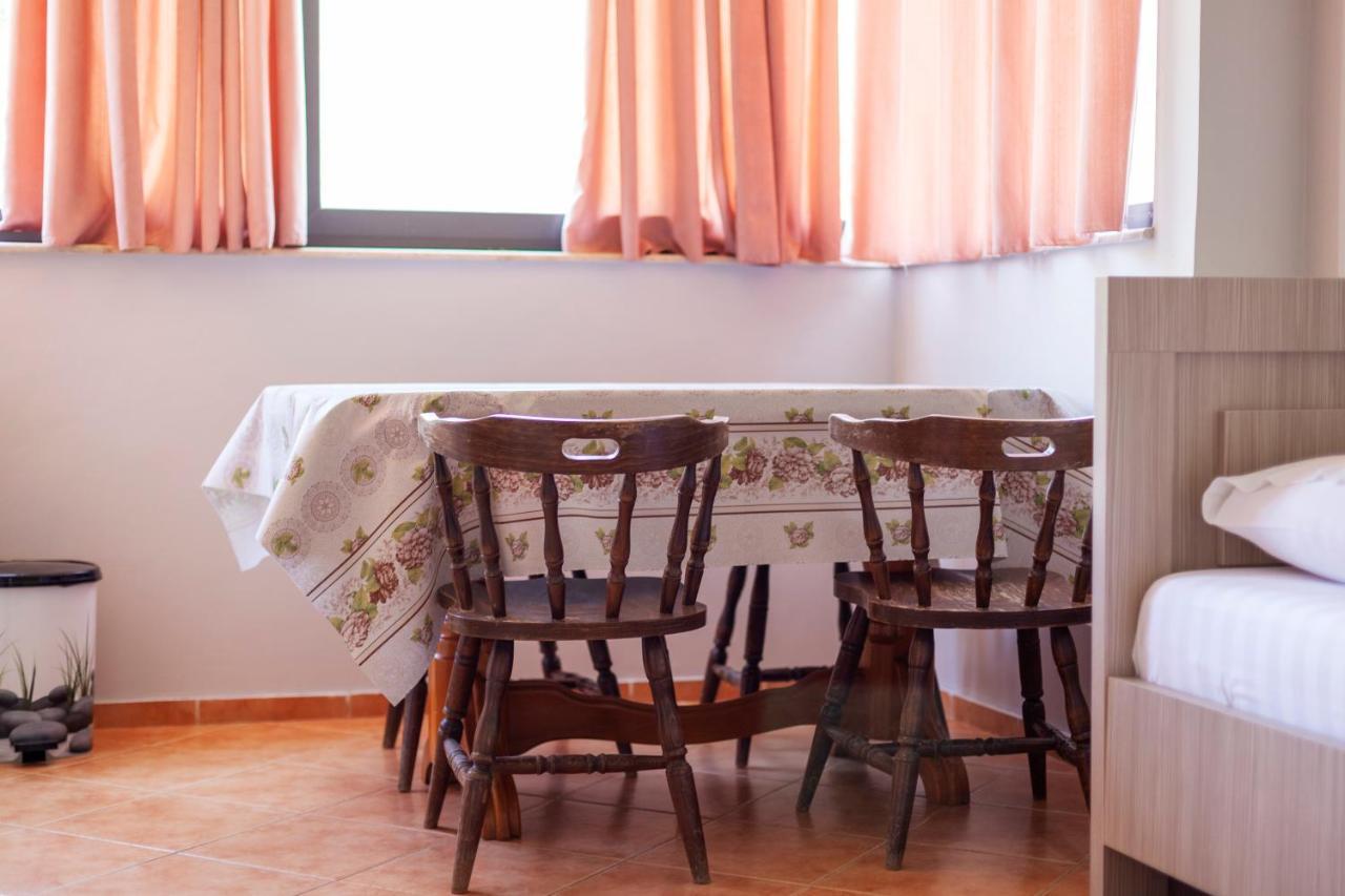 Toni Retzo Rooms Himare Exterior foto