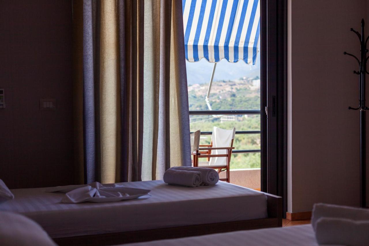 Toni Retzo Rooms Himare Exterior foto